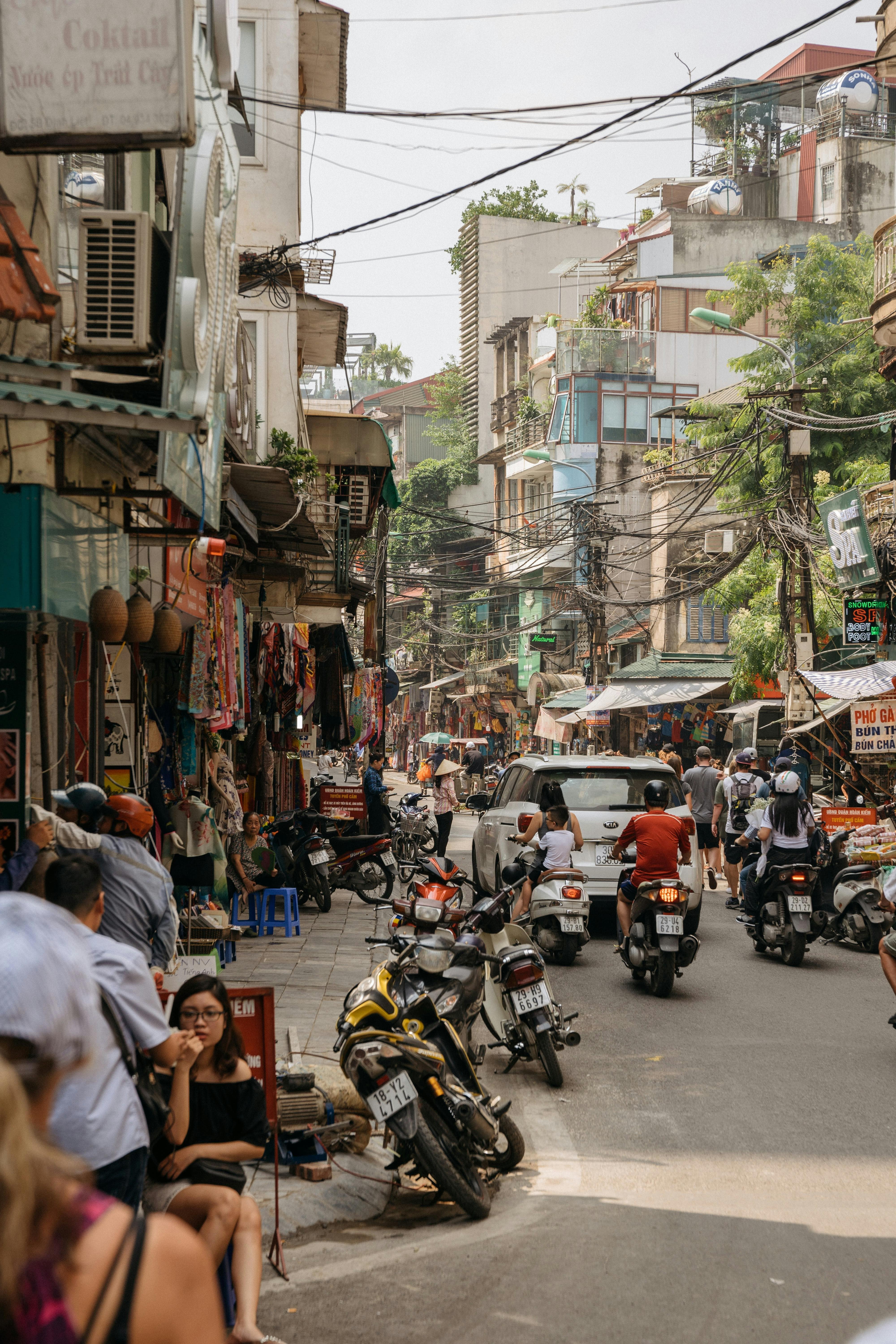 Experience the vibrant energy of bustling streets in Asia. Let DREW TRAVEL be your guide to the lively scenes, diverse cultures, and urban adventures.