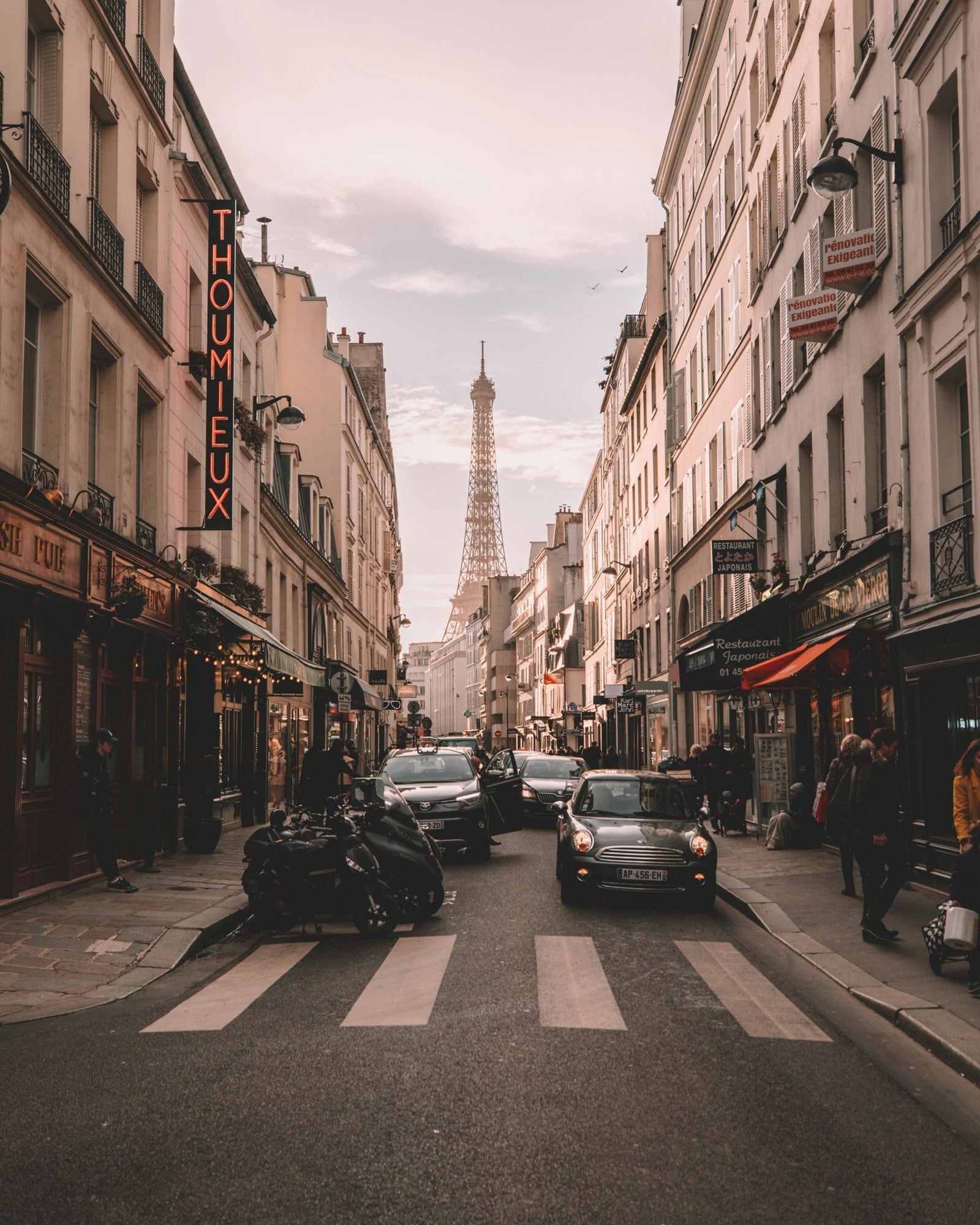 Old European streets busy with travelers. Book your next European trip with D.R.E.W. Travel Today.