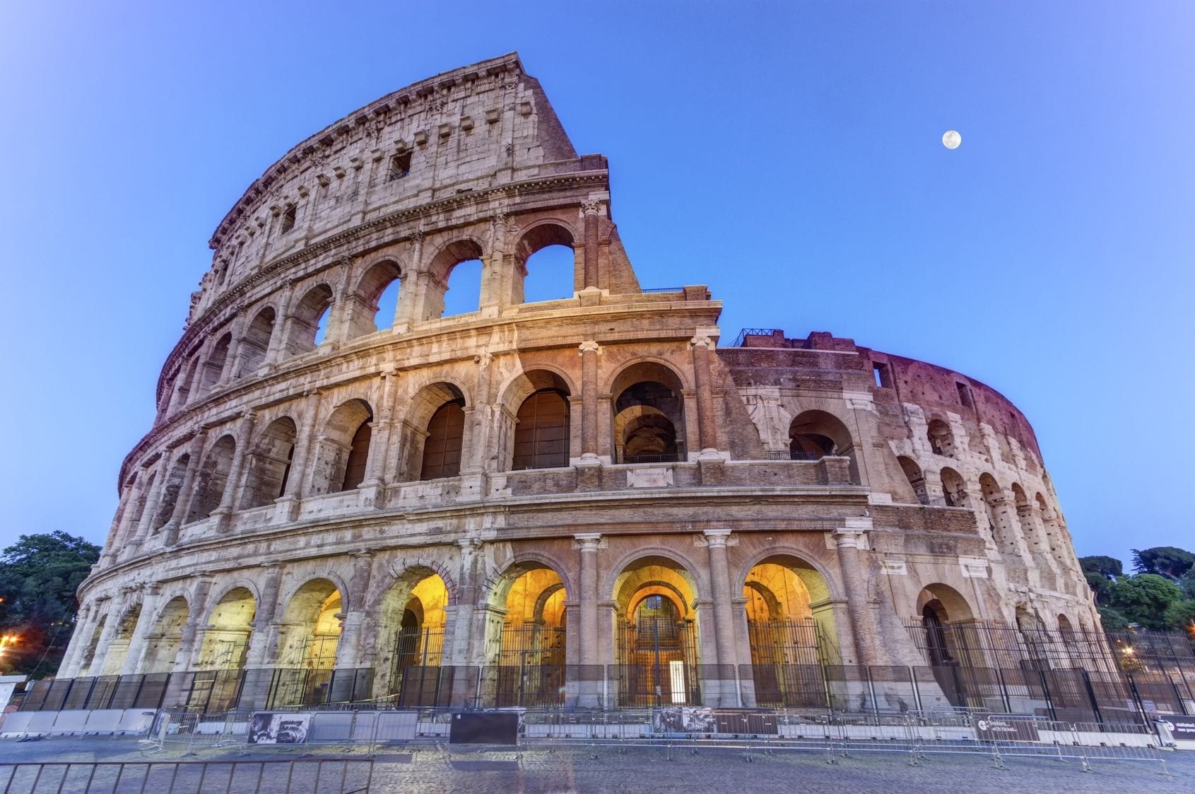 close up picture of colosseum in Rome